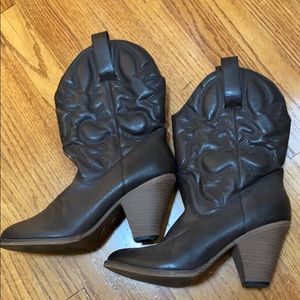 Chocolate brown high heel cowboy boots worn once